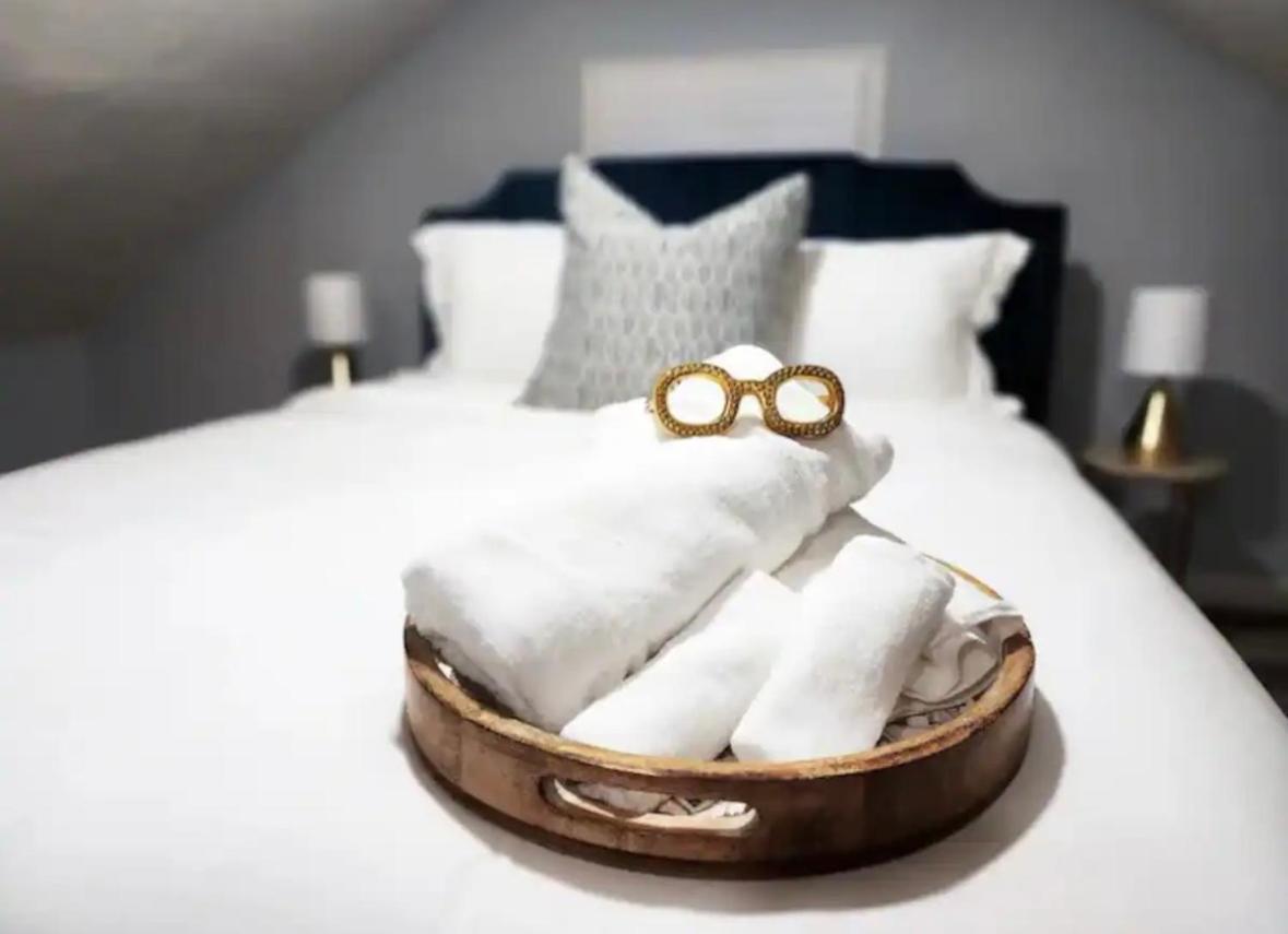 Attic Retreat 5 Minutes From Westside Market 클리블랜드 외부 사진