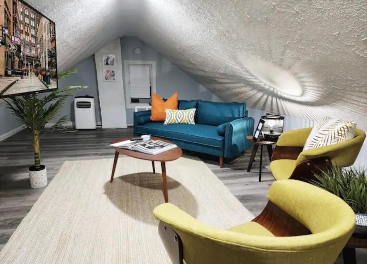 Attic Retreat 5 Minutes From Westside Market 클리블랜드 외부 사진