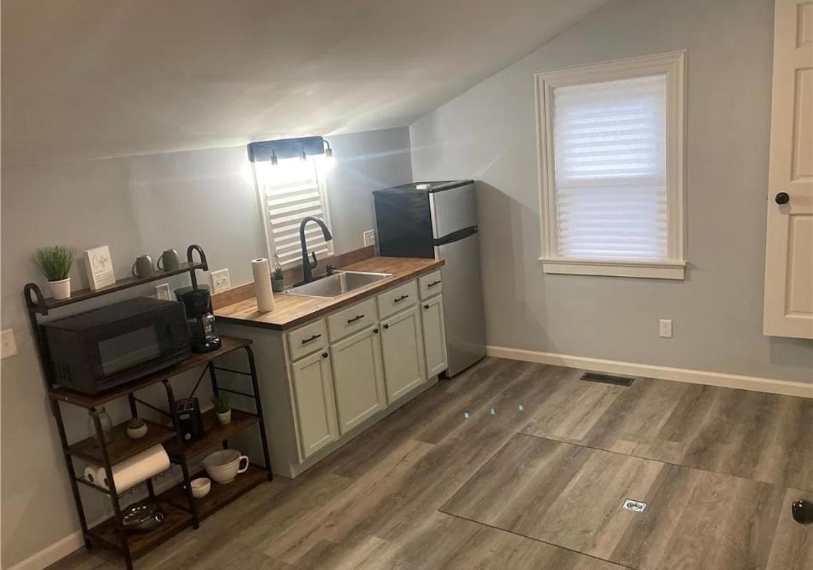 Attic Retreat 5 Minutes From Westside Market 클리블랜드 외부 사진